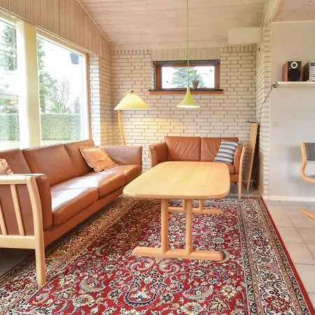 Two-bedroom Holiday In Hébergement de vacances *